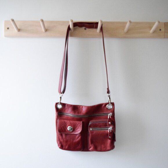 Roots leather crossbody purse - Picture 1 of 6